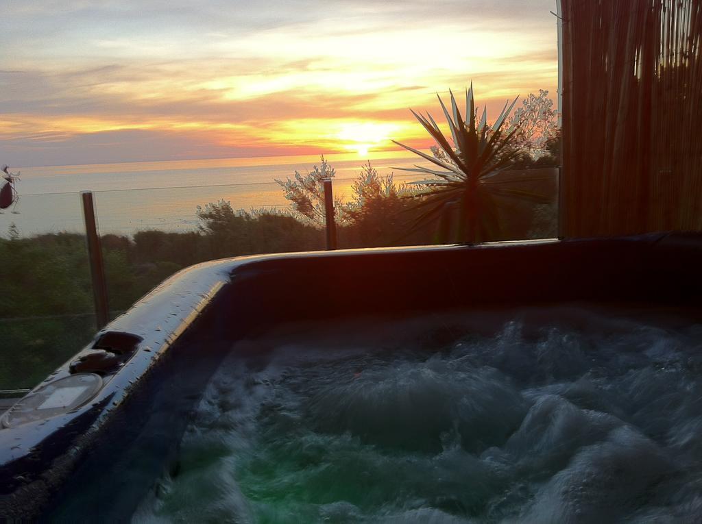 Award Winning Beach Front Retreat Frankston Oda fotoğraf